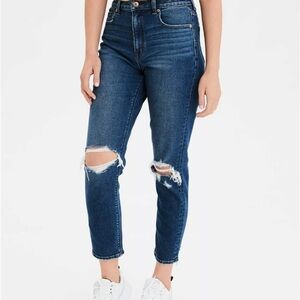 American Eagle Stretch Mom Jean Distressed Easy Breezy Blue, size 0 Short